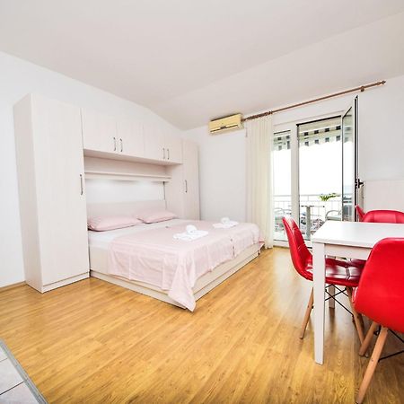 Apartment Mira-1 By Interhome Макарська Екстер'єр фото