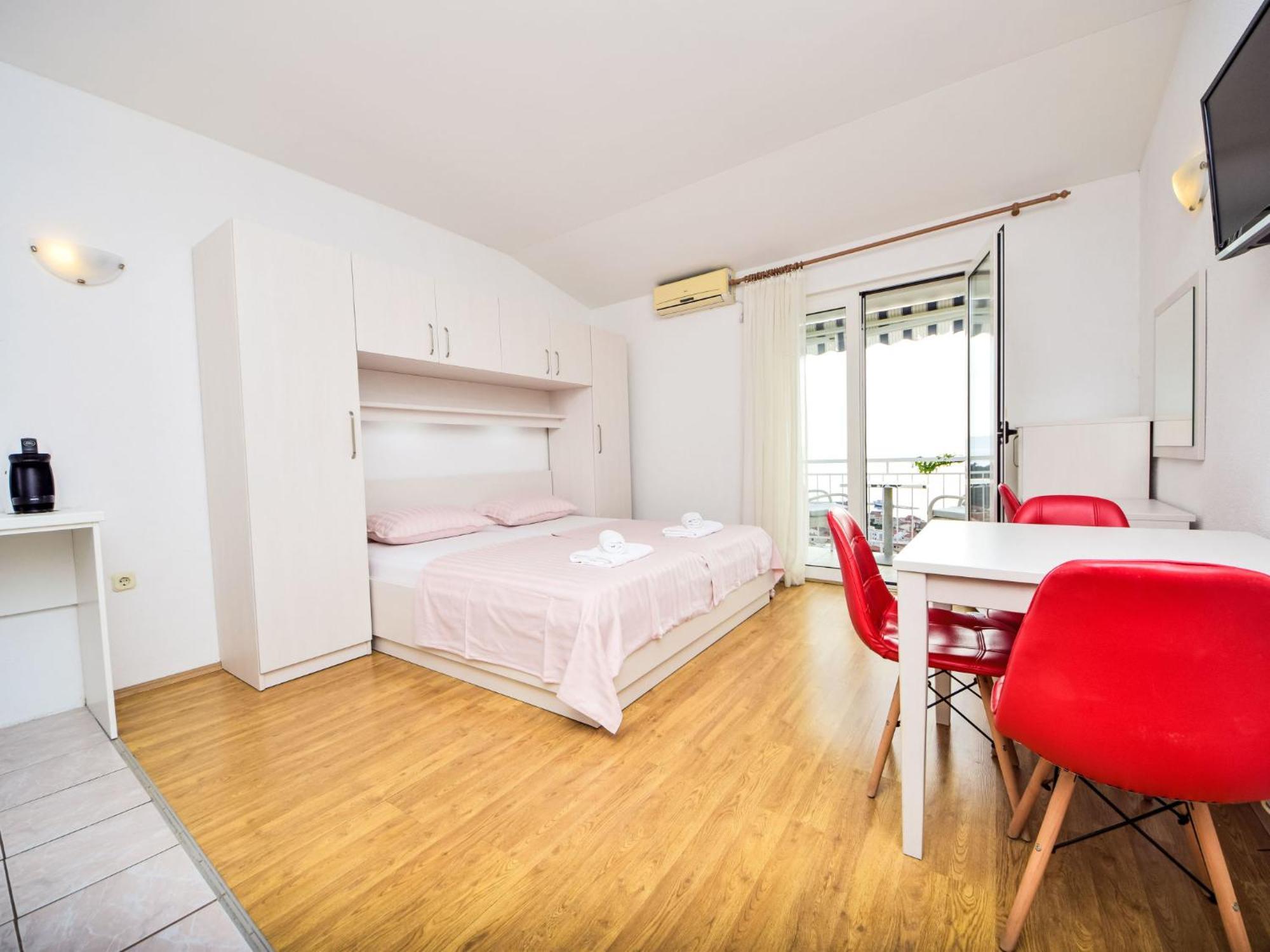 Apartment Mira-1 By Interhome Макарська Екстер'єр фото