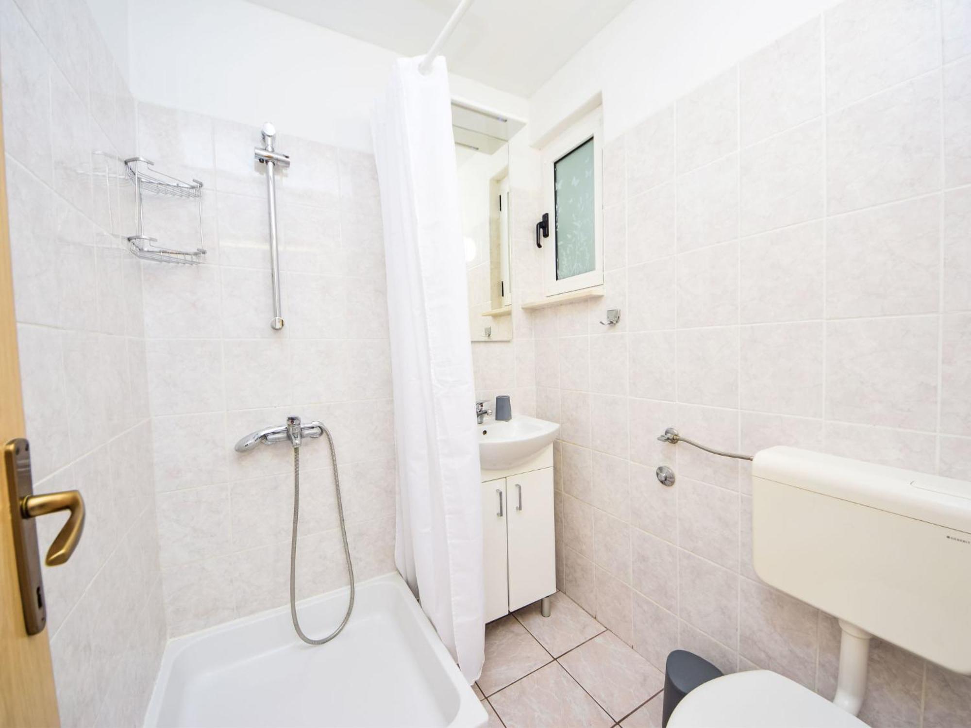 Apartment Mira-1 By Interhome Макарська Екстер'єр фото